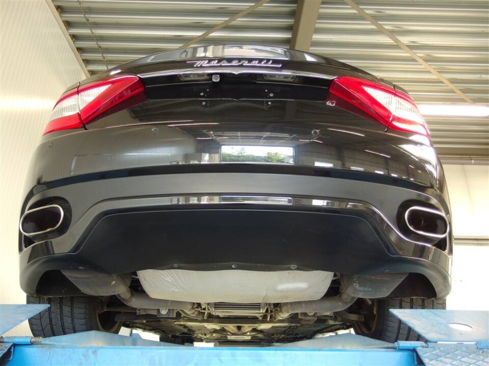 Bild 95/100 von Maserati GranTurismo S (2008)