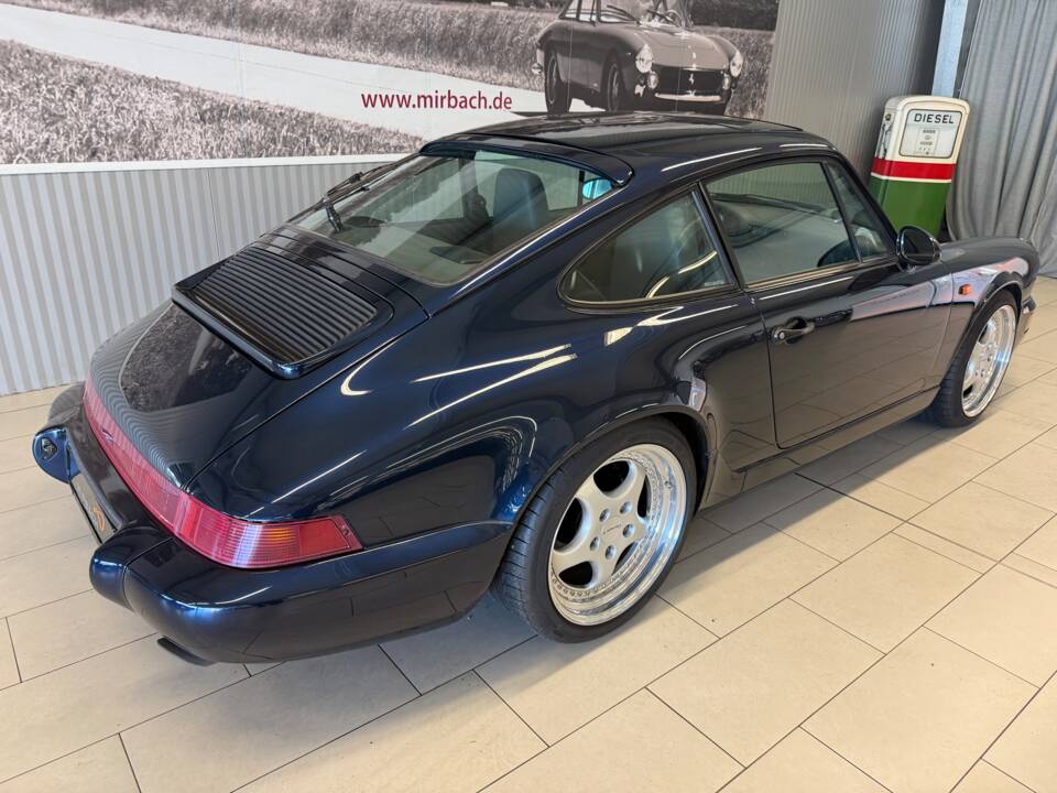 Bild 8/18 von Porsche 911 Carrera 4 (1990)