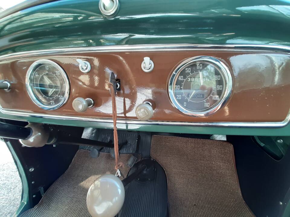 Bild 27/46 von FIAT 500 C Belvedere (1953)