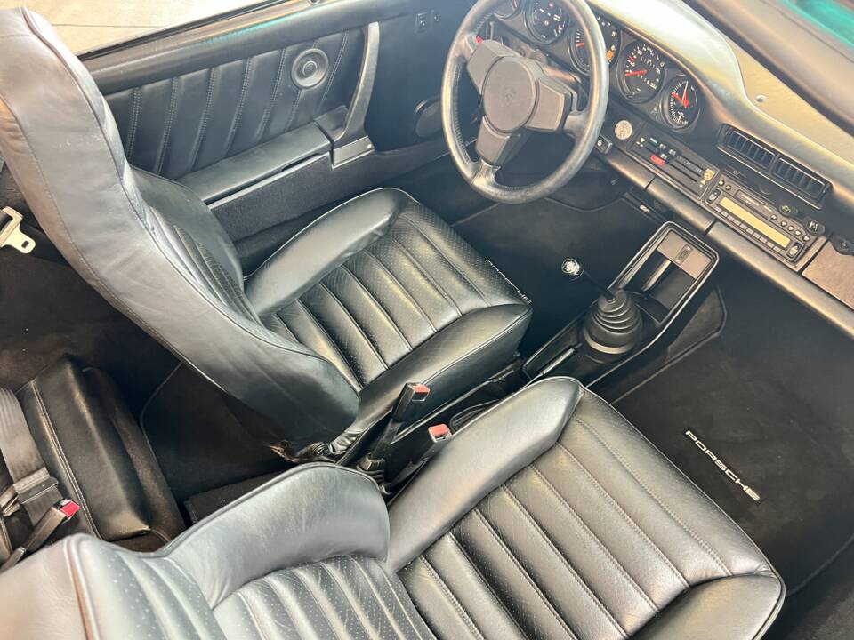 Image 12/71 de Porsche 911 SC 3.0 (1983)