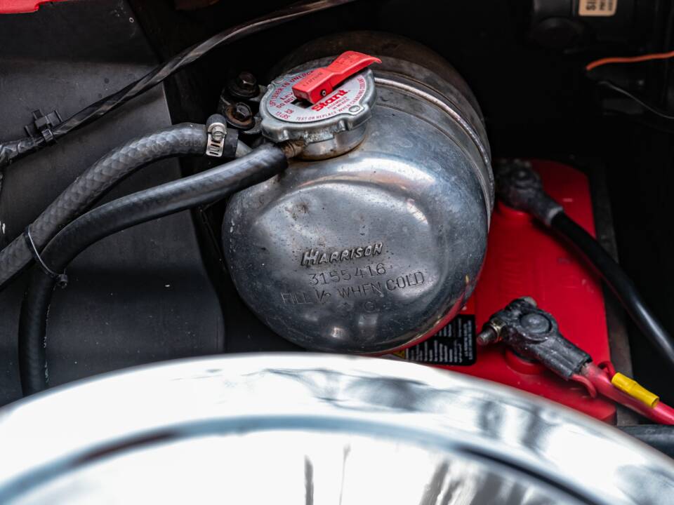 Image 54/64 of Chevrolet Corvette Sting Ray Convertible (1964)