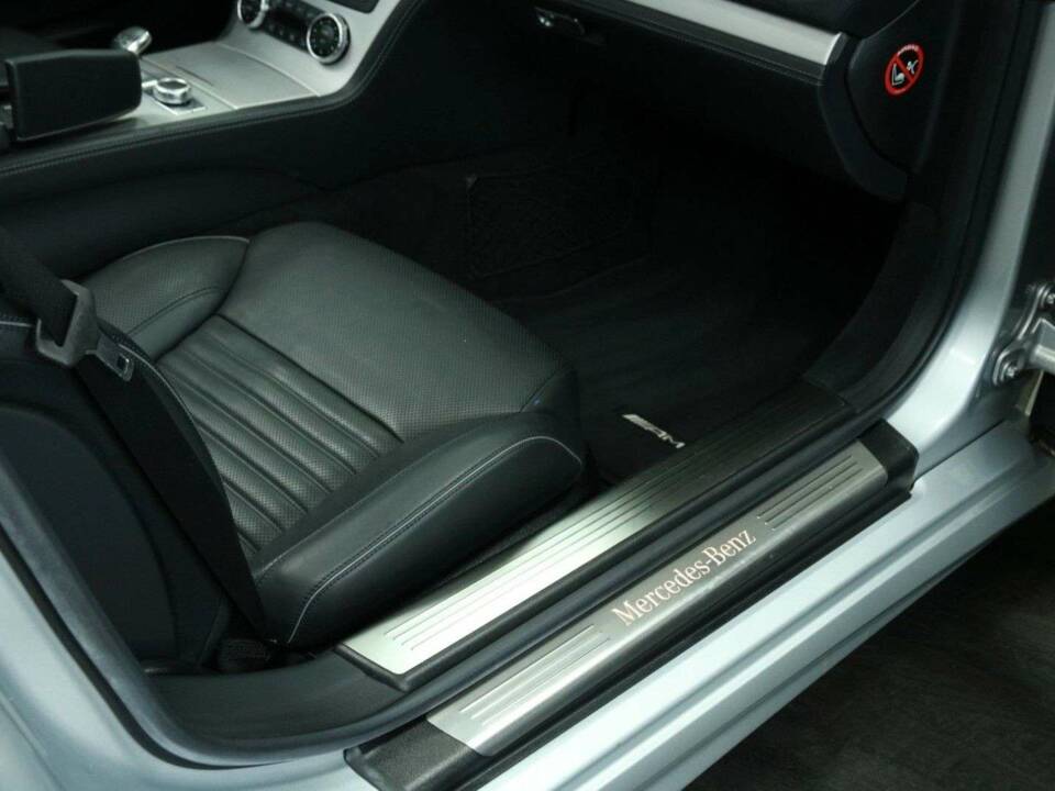 Bild 29/50 von Mercedes-Benz SL 500 (2015)