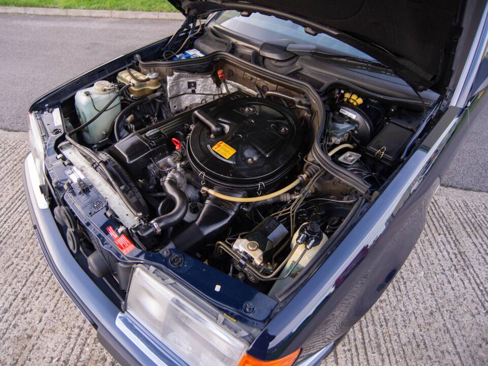 Bild 22/30 von Mercedes-Benz 300 CE (1992)