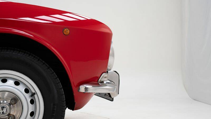 Image 12/15 de Alfa Romeo 2000 GT Veloce (1974)