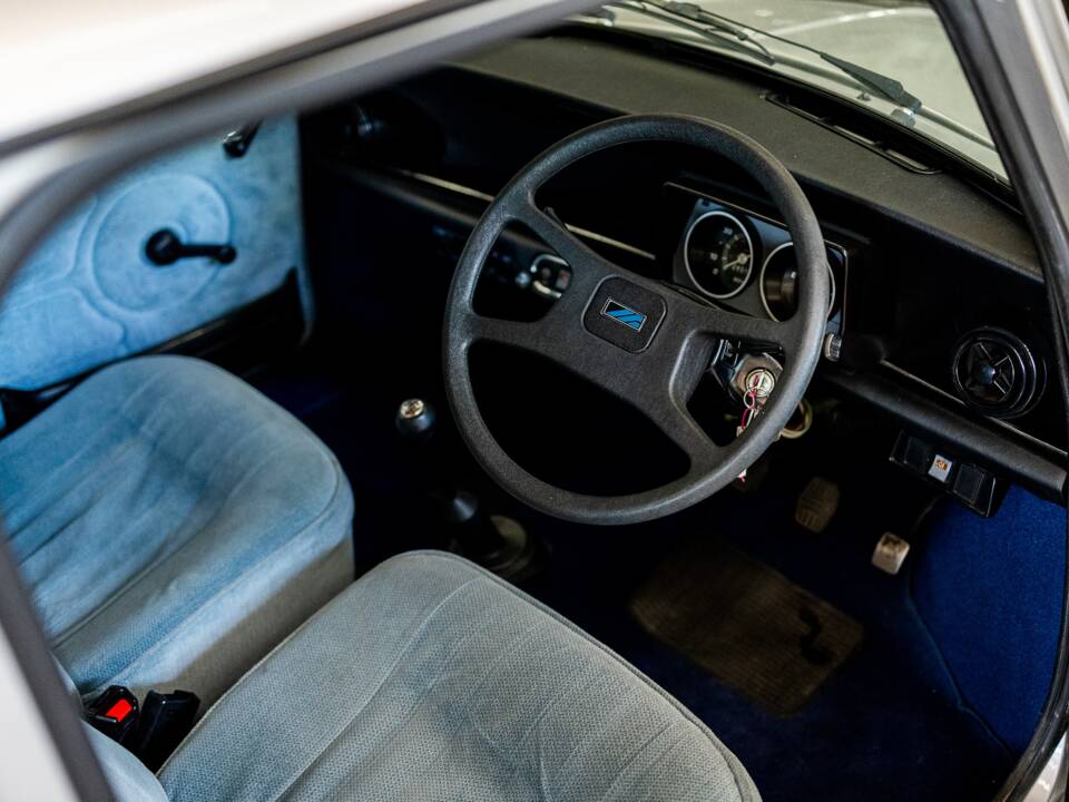 Image 25/43 of Austin Mini Mayfair Sport (1983)