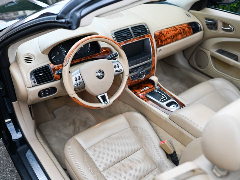 Imagen 31/43 de Jaguar XKR (2007)