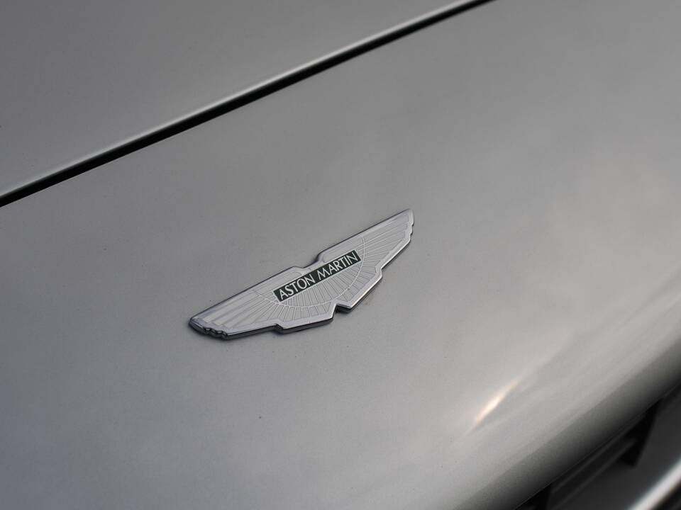 Immagine 16/33 di Aston Martin DB 7 (1999)
