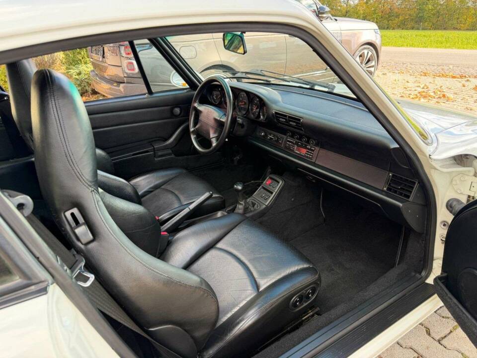 Bild 21/40 von Porsche 911 Carrera (1993)