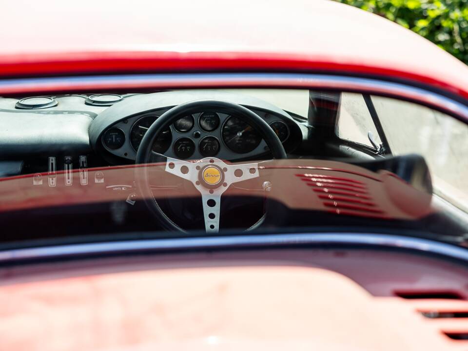 Bild 21/50 von Ferrari Dino 246 GT (1972)