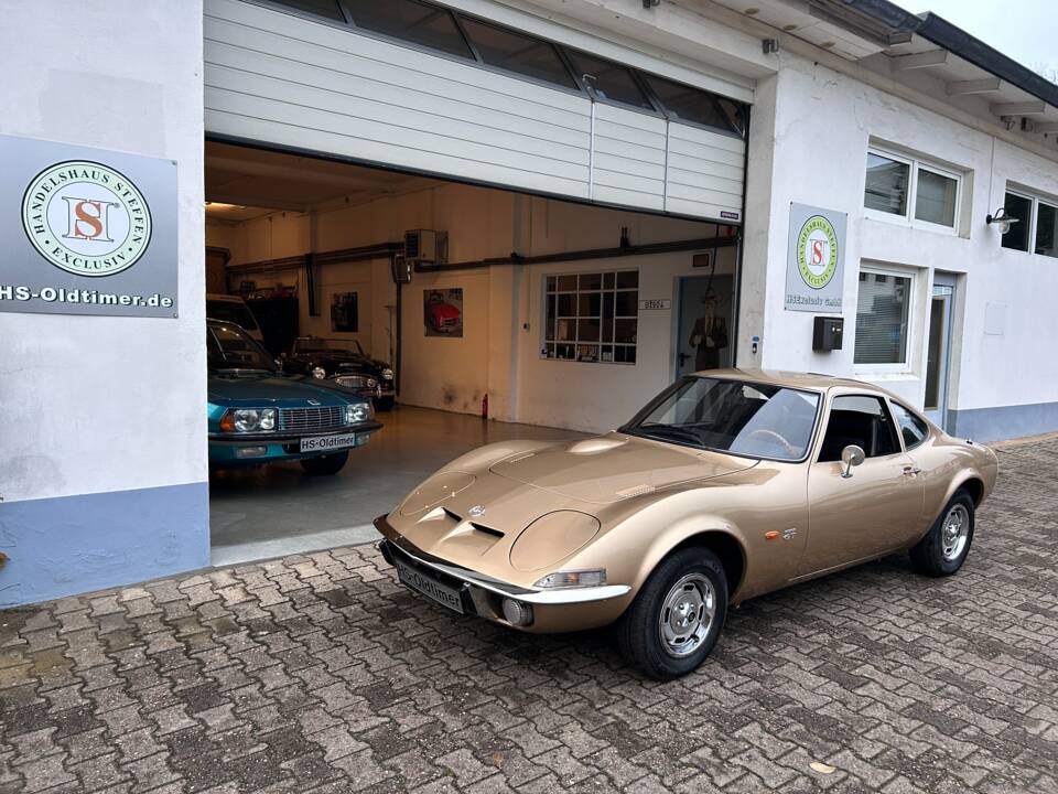 Image 31/35 of Opel GT 1900 (1970)