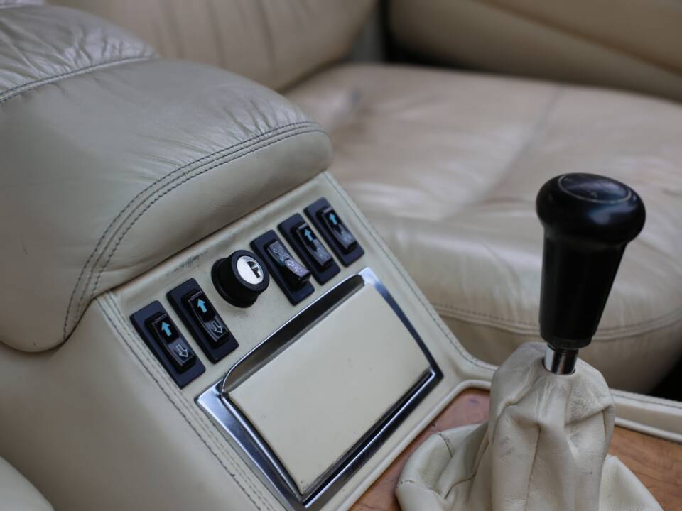 Bild 18/36 von Maserati Quattroporte 4900 (1984)