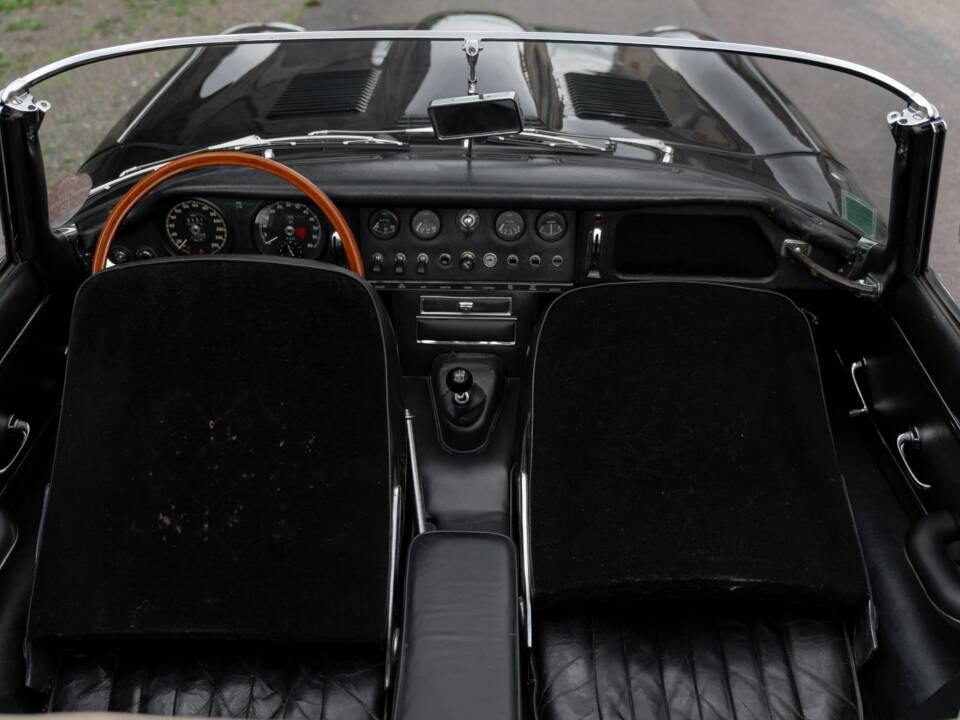 Imagen 43/50 de Jaguar E-Type 4.2 (1967)