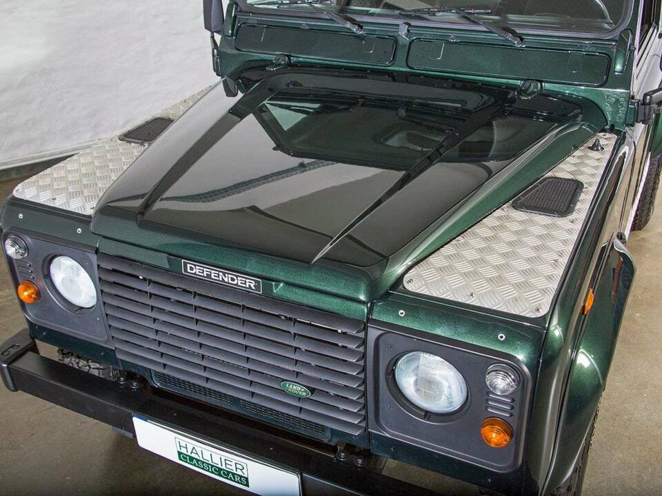 Bild 7/18 von Land Rover Defender 90 Td5 (2002)