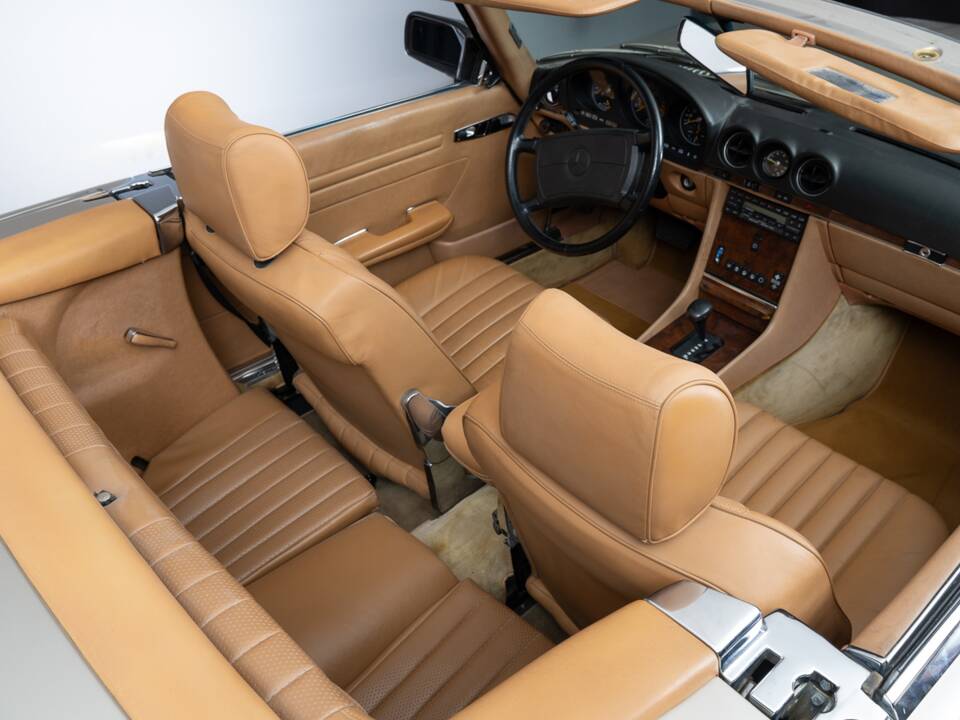 Bild 16/23 von Mercedes-Benz 560 SL (1987)