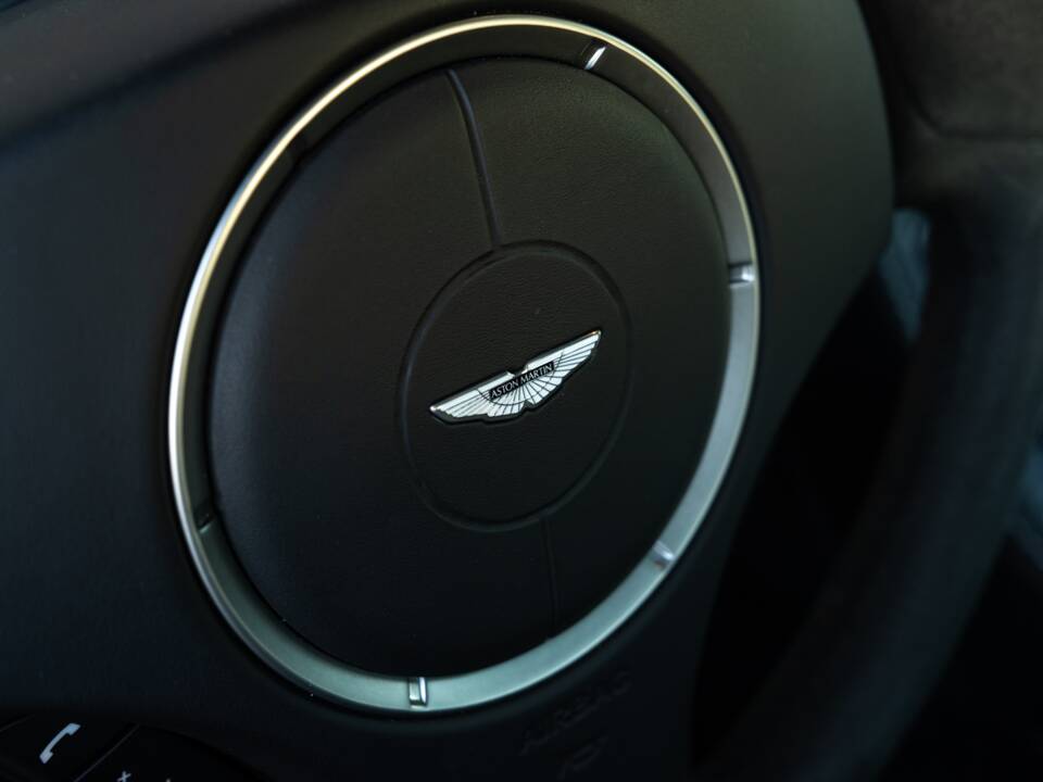 Image 72/83 de Aston Martin V12 Vantage (2009)