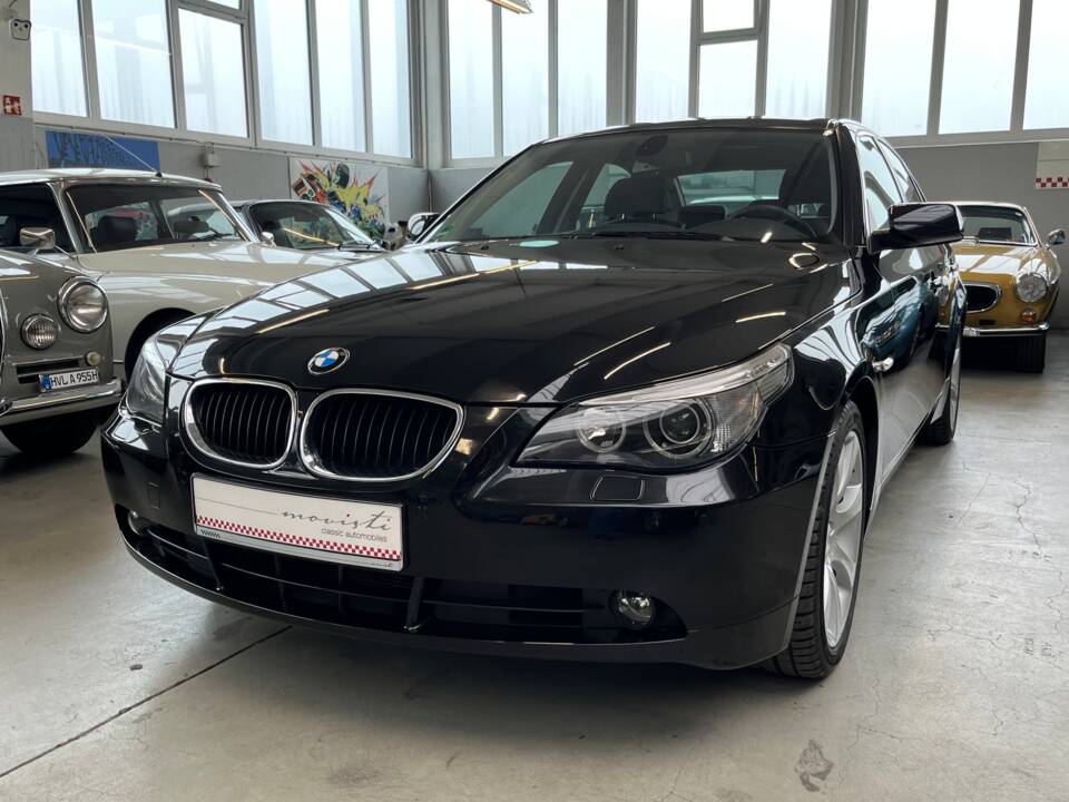 Afbeelding 24/38 van BMW 530i (2003)