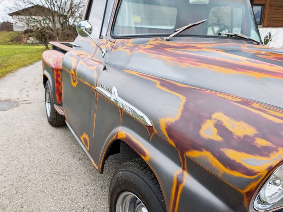 Bild 2/6 von Chevrolet Apache Stepside (1958)