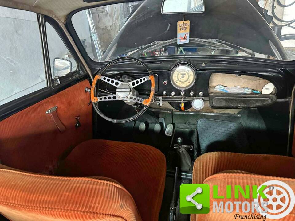 Image 2/10 of Morris Minor 1000 (1957)