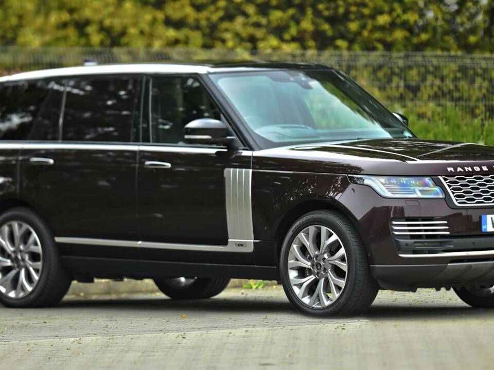 Image 8/50 of Land Rover Range Rover V8 SV Autobiography (2018)