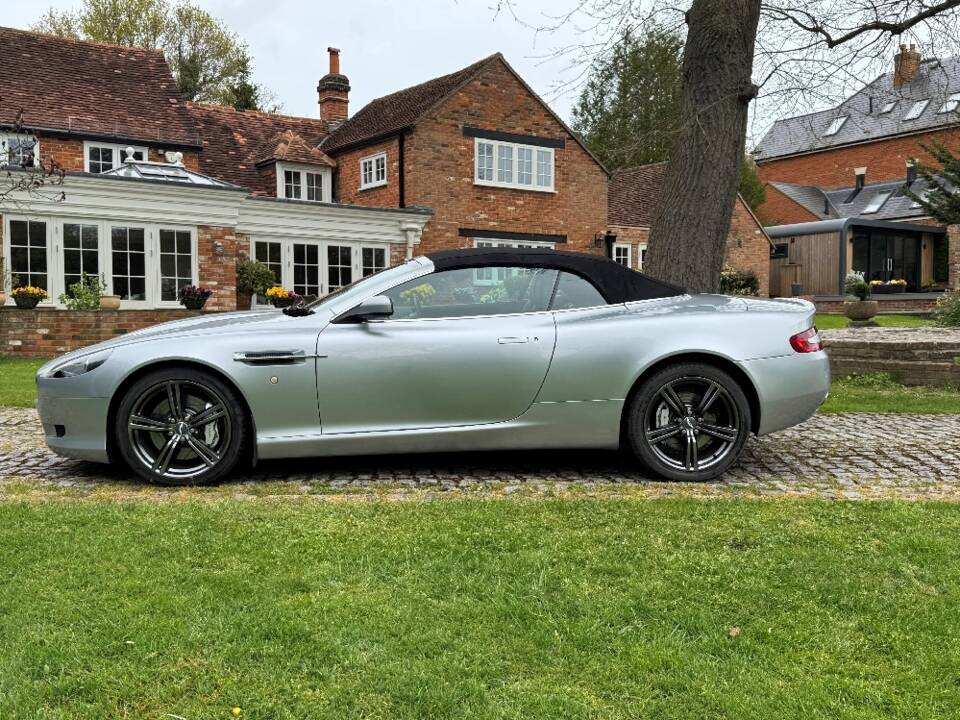Immagine 17/28 di Aston Martin DB 9 (2009)