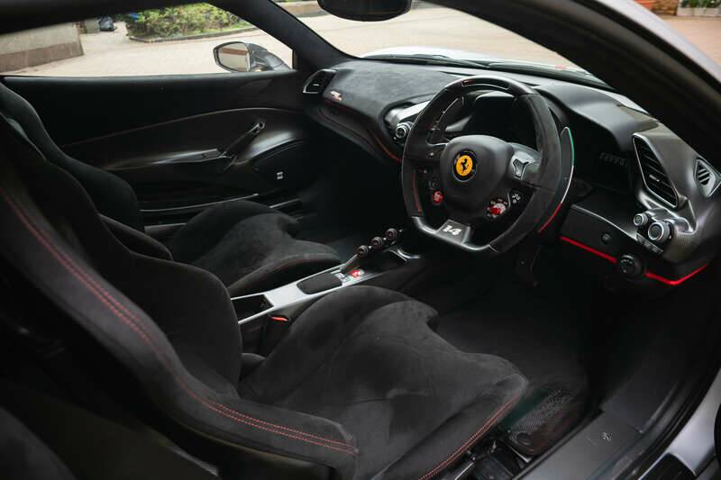Bild 2/50 von Ferrari 488 Pista (2020)