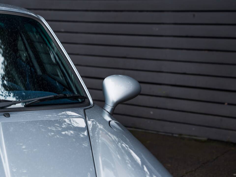 Afbeelding 60/61 van Porsche 911 Carrera 4 (1990)