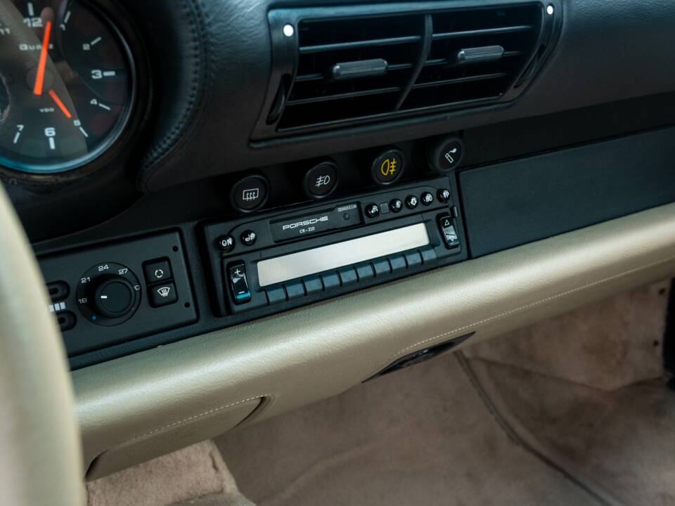 Immagine 19/31 di Porsche 911 Turbo (1997)