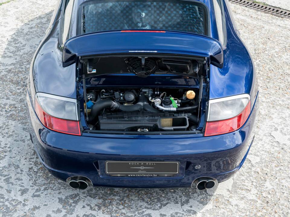 Image 43/46 of Porsche 911 Turbo (2001)