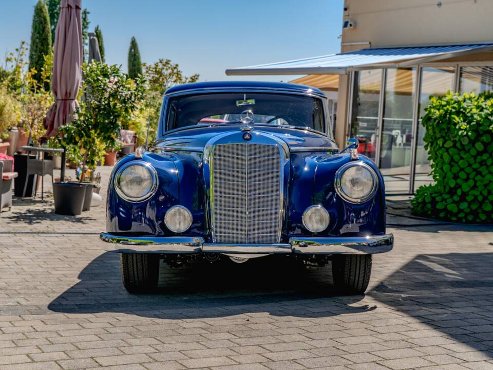 Bild 2/39 von Mercedes-Benz 300 (1952)