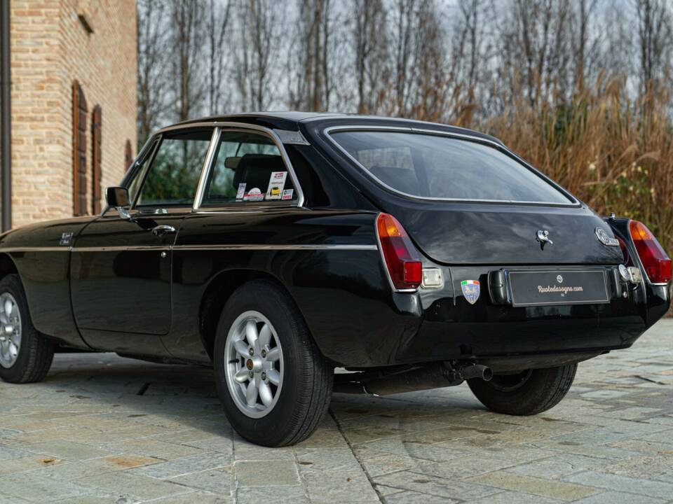 Image 7/50 of MG MGB GT (1978)
