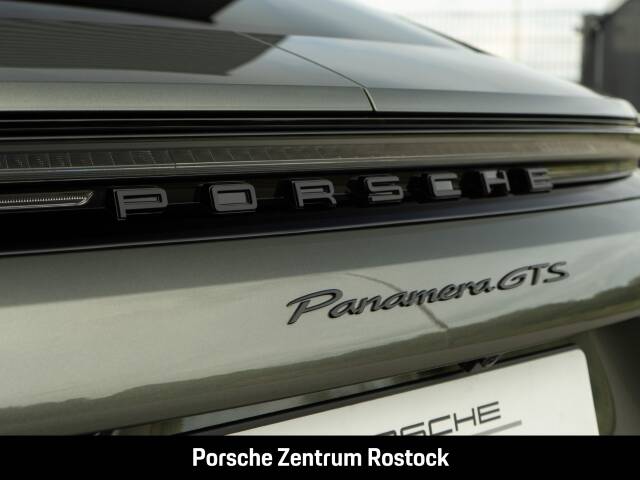 Obraz 30/33 pojazdu Porsche Panamera GTS (1900)