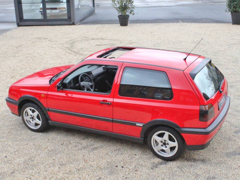 Afbeelding 3/21 van Volkswagen Golf III GTI 2.0 (1994)