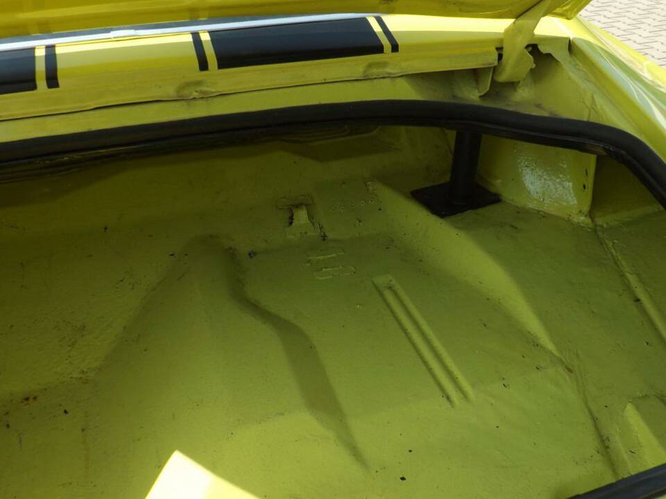 Bild 27/50 von Chevrolet Camaro IROC-Z 350 (1974)