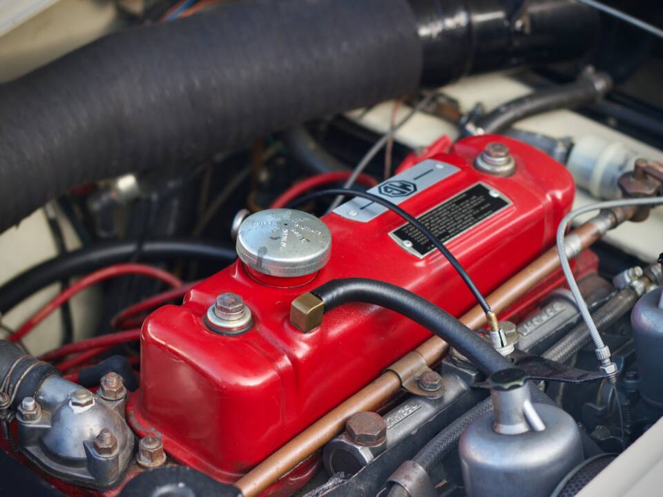 Image 21/56 of MG MGA 1500 (1957)