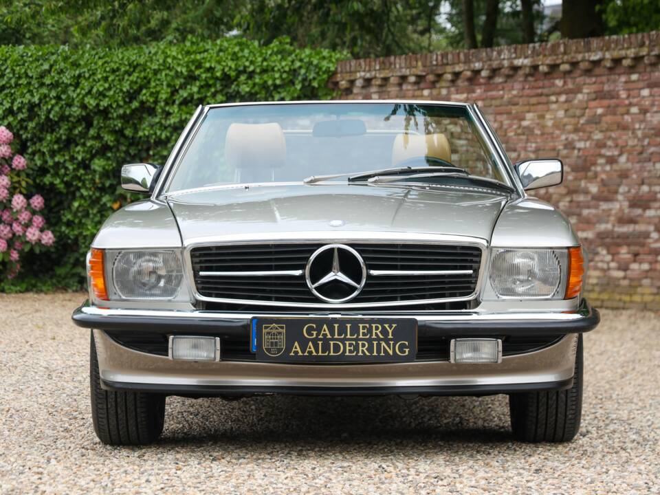 Image 5/50 de Mercedes-Benz 560 SL (1988)