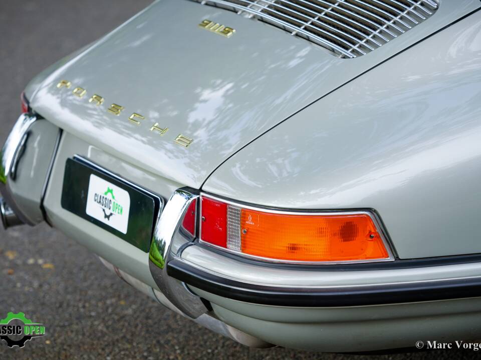 Image 44/57 of Porsche 911 2.0 (1968)