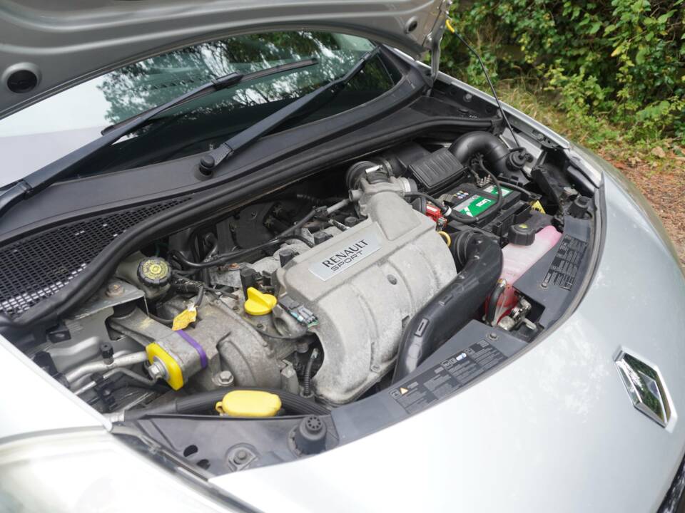 Bild 17/18 von Renault Clio Gordini R.S. (2010)