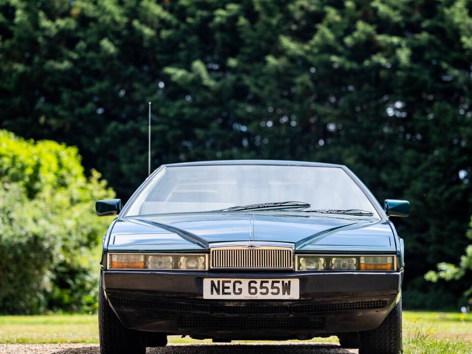 Immagine 33/38 di Aston Martin Lagonda (1981)