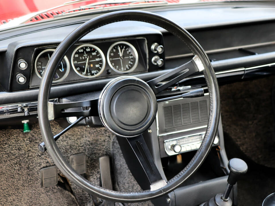 Image 10/50 of BMW 2002 (1970)