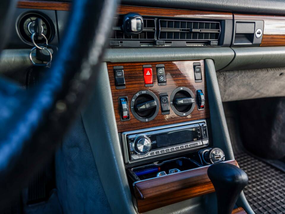 Image 91/175 of Mercedes-Benz 420 SE (1986)