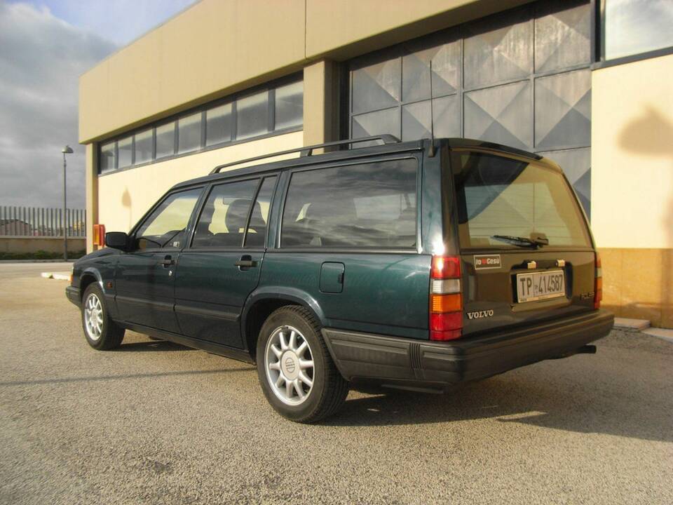 Image 6/8 of Volvo 940 2.0i (1994)