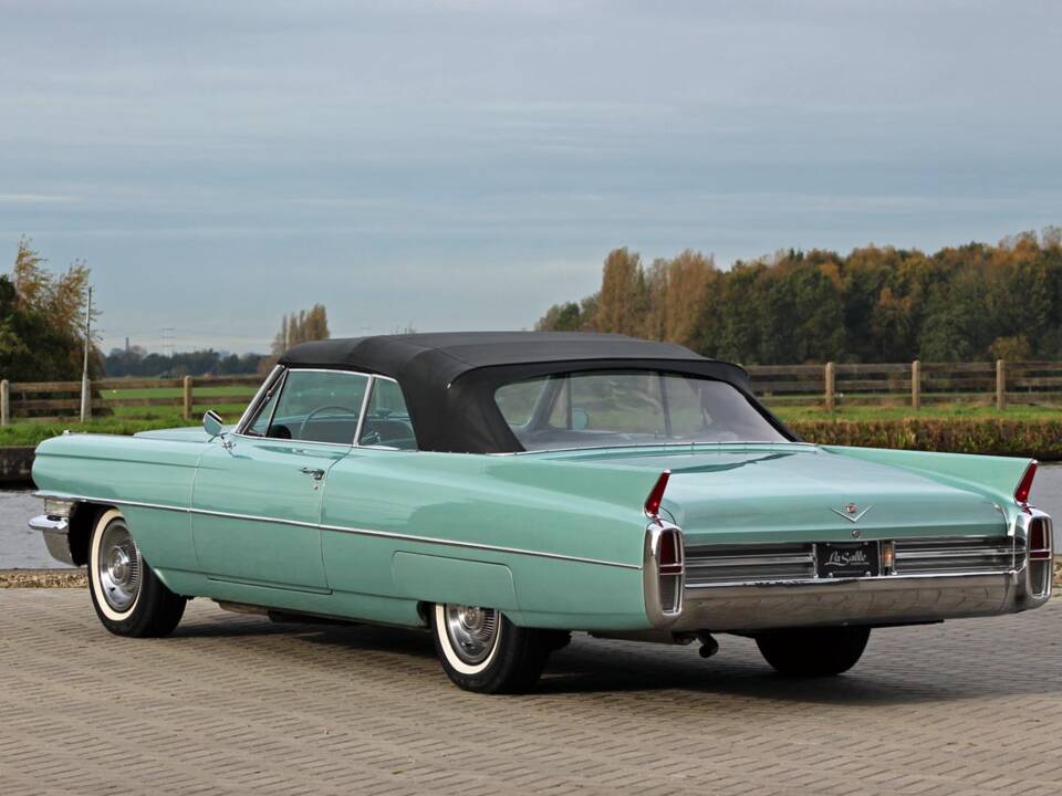 Image 5/29 of Cadillac 62 Convertible (1963)