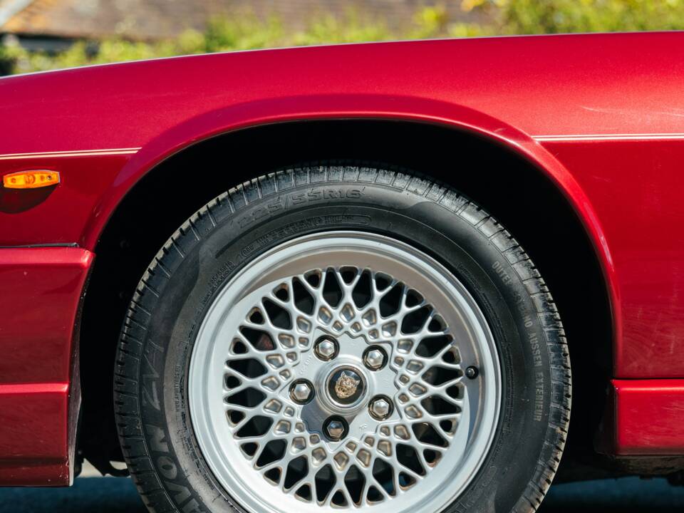 Image 28/50 of Jaguar XJR-S V12 Le Mans (1991)