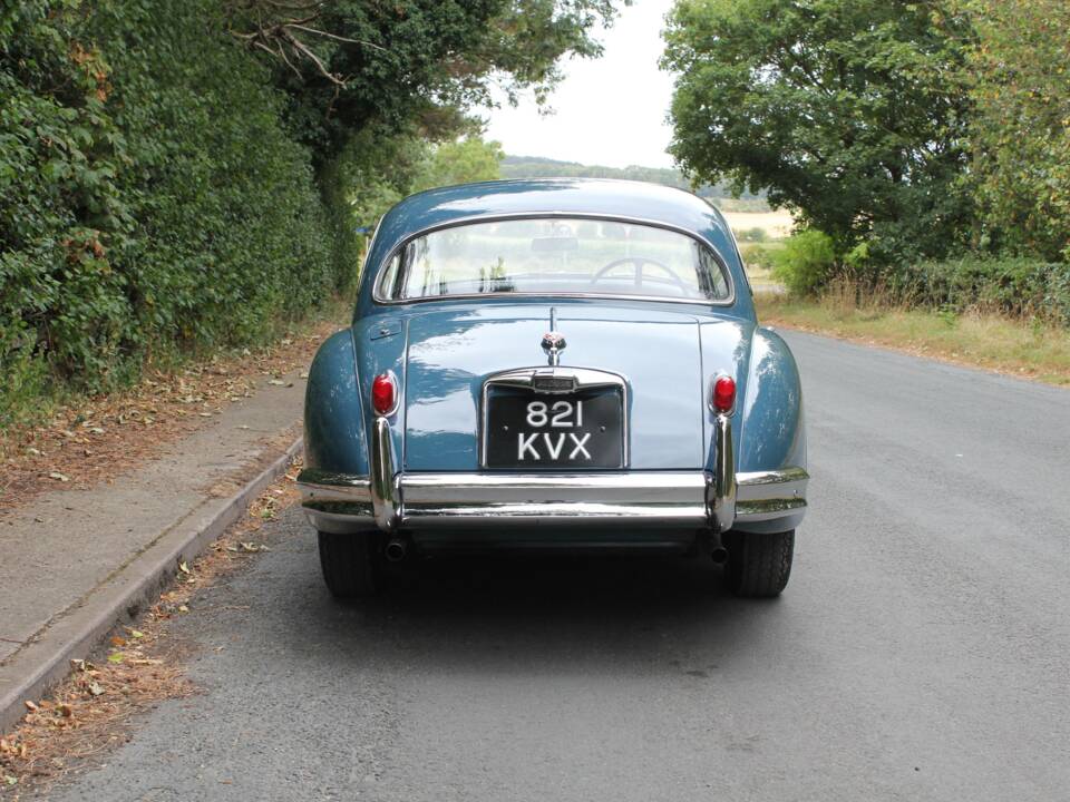Image 5/16 of Jaguar XK 150 FHC (1958)