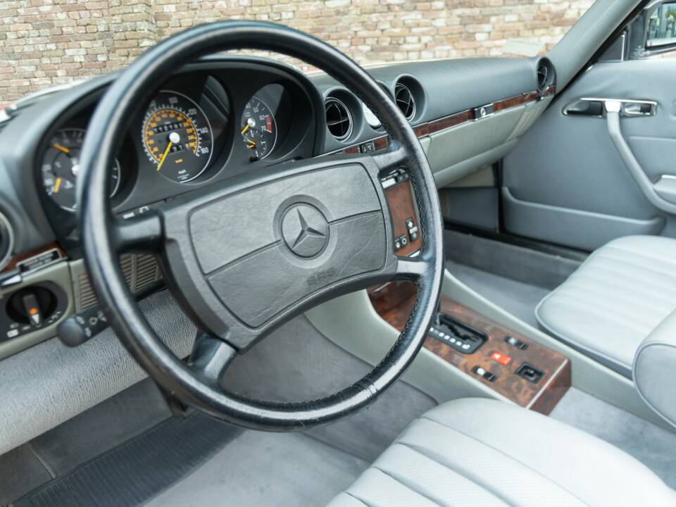 Imagen 3/50 de Mercedes-Benz 560 SL (1986)