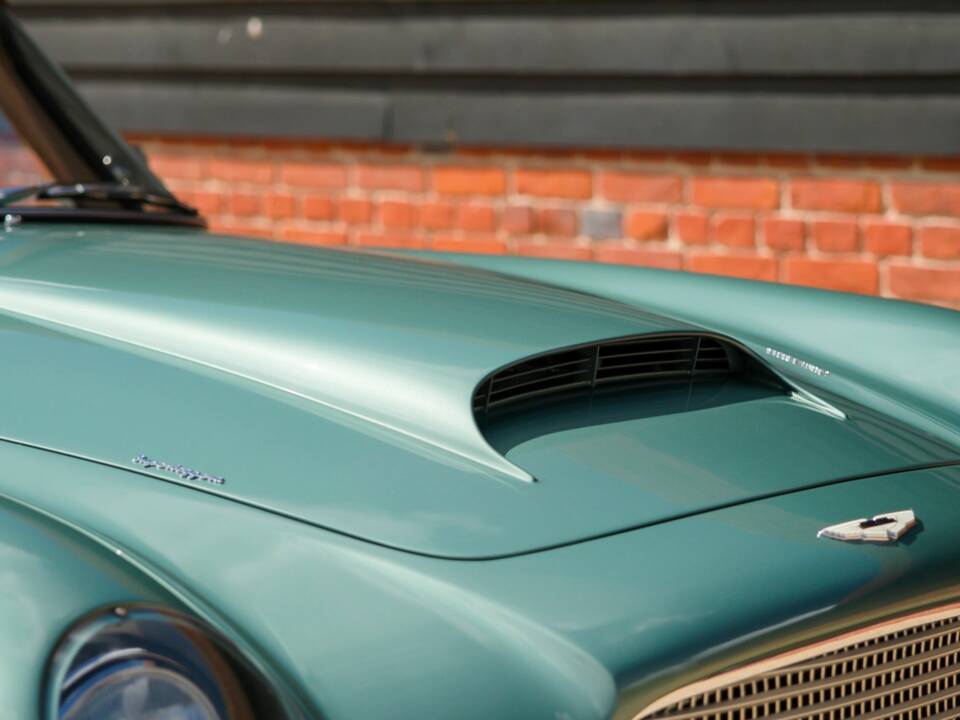 Image 35/50 of Aston Martin DB 4 GT (1961)