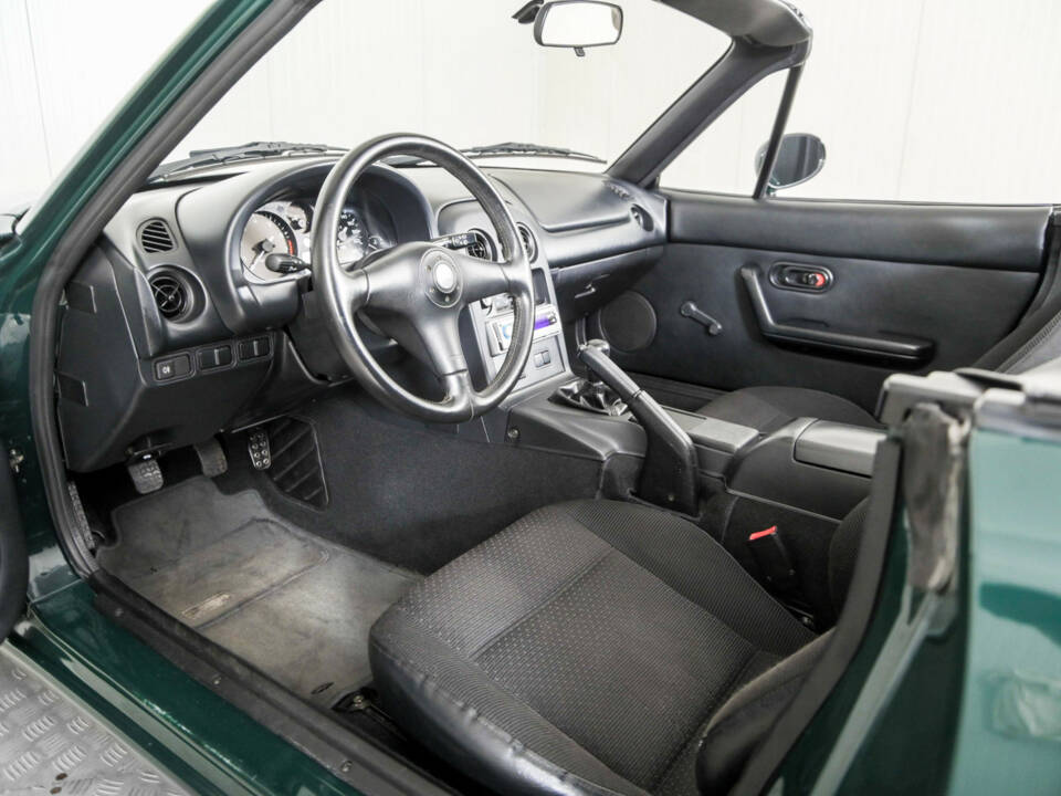 Image 11/50 of Mazda MX-5 1.6 (1997)