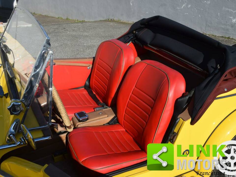 Image 10/10 of FIAT 850 Spider (1967)