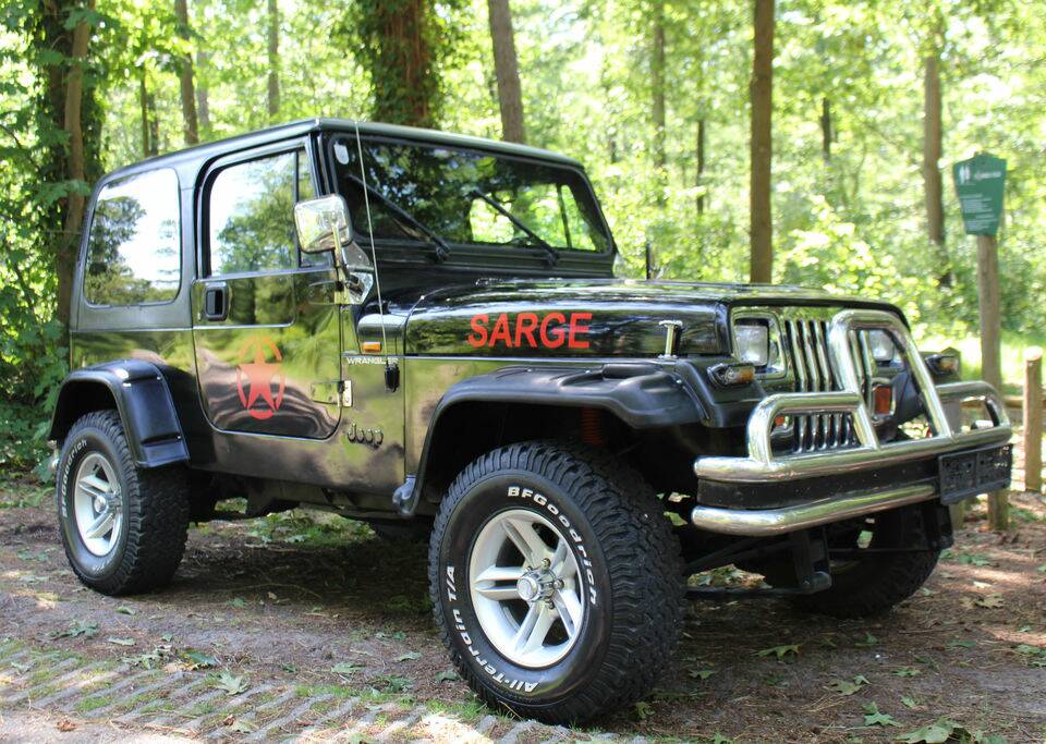 Bild 1/8 von Jeep Wrangler 2.5L (1992)