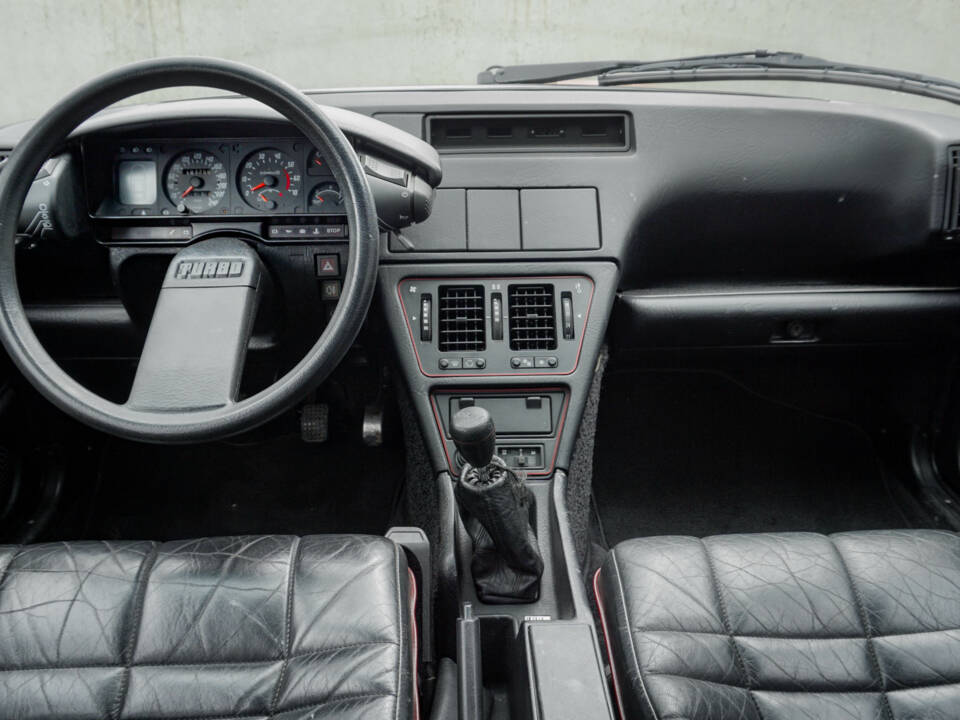 Image 16/44 de Citroën CX 25 GTI Turbo 2 (1986)